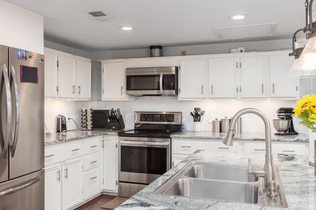 53 County Road 147, Liberty, TX 77575