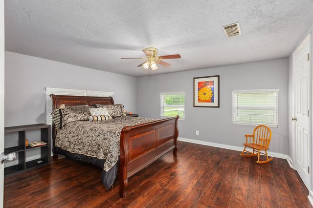 53 County Road 147, Liberty, TX 77575