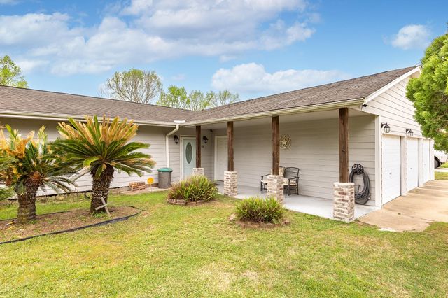 53 County Road 147, Liberty, TX 77575