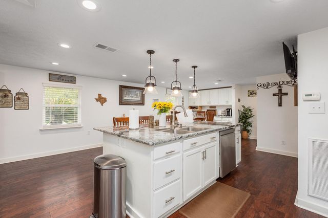 53 County Road 147, Liberty, TX 77575