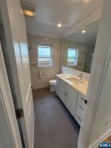 307 9th Street 3A, Fairview, NJ 07022