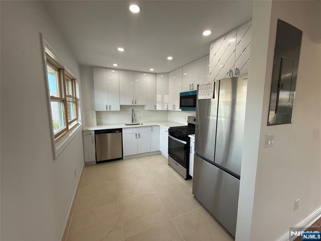 307 9th Street 3A, Fairview, NJ 07022
