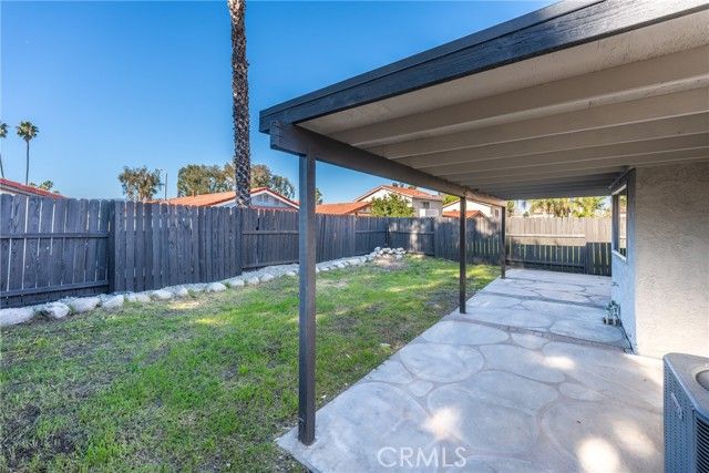 807 Santa Fe Lane, Colton, CA 92324