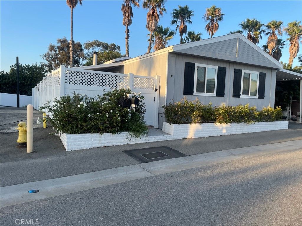 6233 E Sea Breeze Drive 17, Long Beach, CA 90803 — exterior