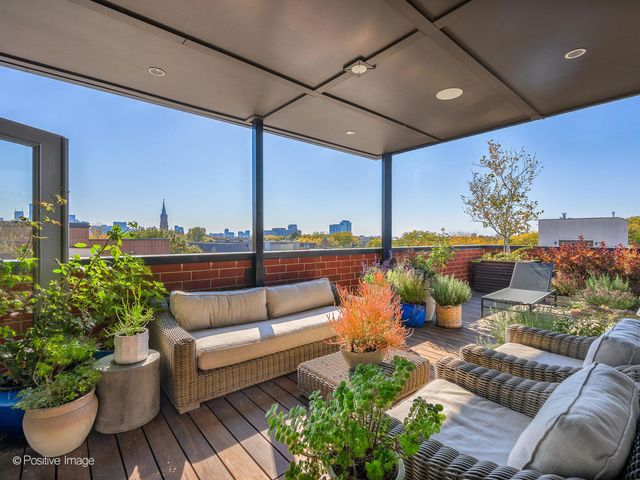 1942 N Sedgwick Street PH, Chicago, IL 60614