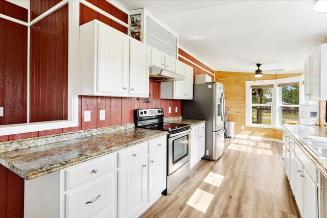 1154 Outlaw Trail, Wolfe City, TX 75496