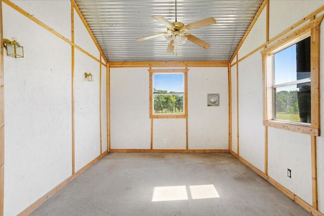 1154 Outlaw Trail, Wolfe City, TX 75496