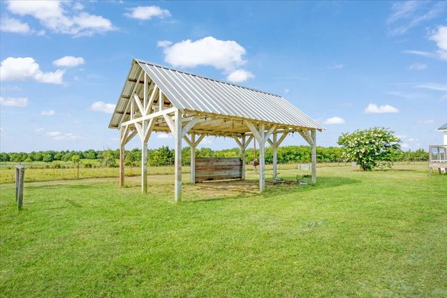1154 Outlaw Trail, Wolfe City, TX 75496