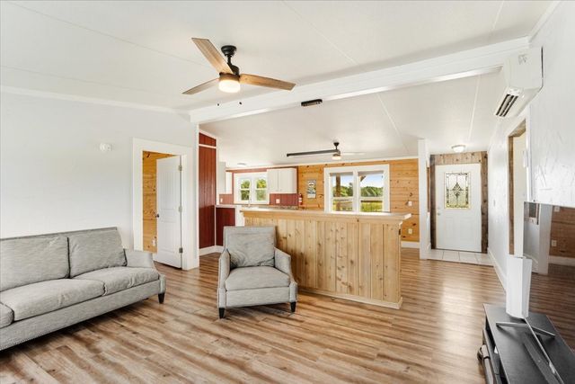 1154 Outlaw Trail, Wolfe City, TX 75496