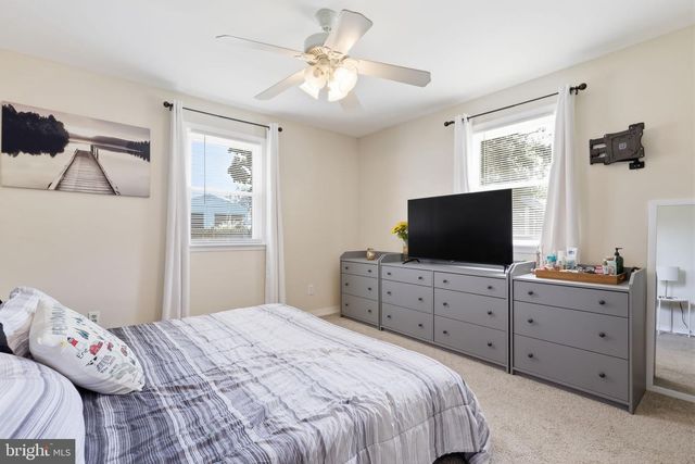 46 W VINE ST, Gibbstown, NJ 08027