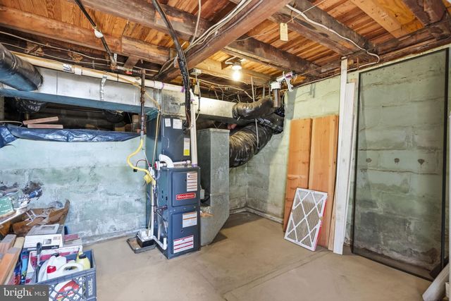 46 W VINE ST, Gibbstown, NJ 08027