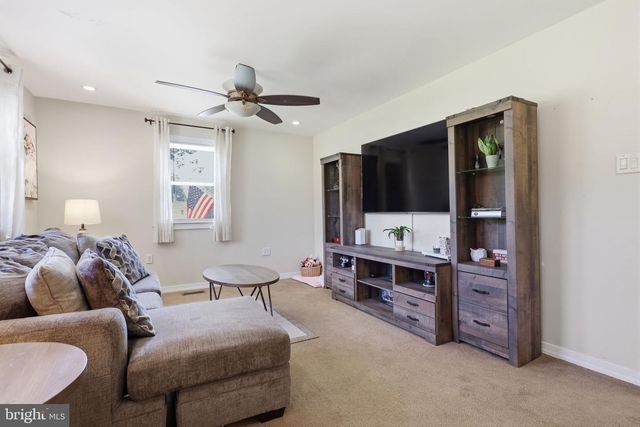 46 W VINE ST, Gibbstown, NJ 08027