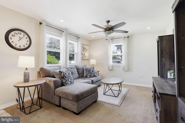 46 W VINE ST, Gibbstown, NJ 08027