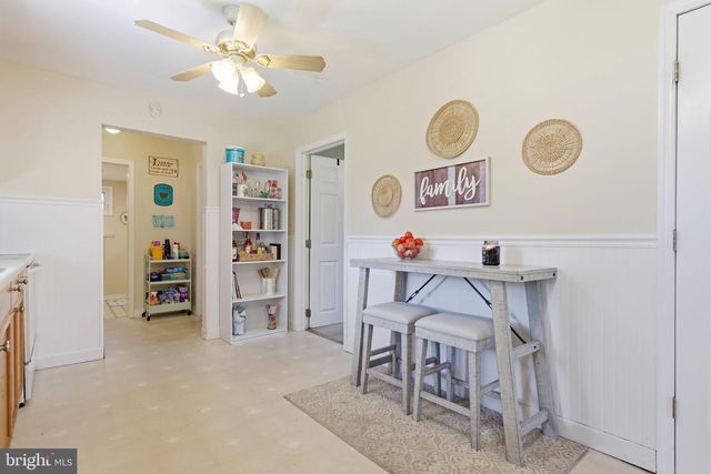 46 W VINE ST, Gibbstown, NJ 08027