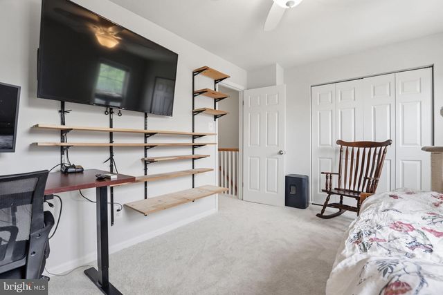 6144 STRASBURG DR, Centreville, VA 20121