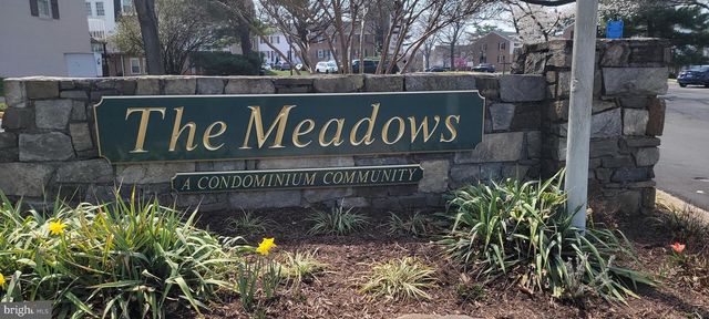 6144 STRASBURG DR, Centreville, VA 20121