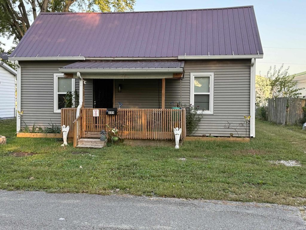 649 NW 4th Street, Linton, IN 47441