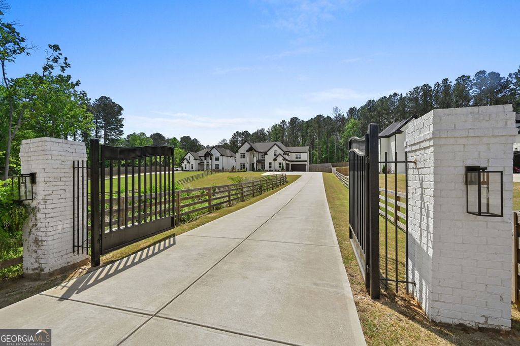 2694 Thompson Mill Road, Buford, GA 30519