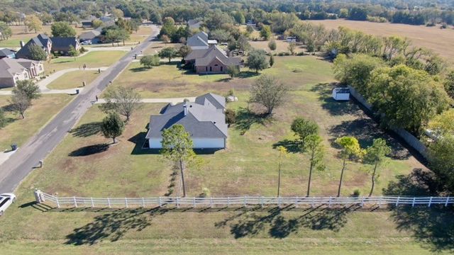 29 Belmont Lane, Van Alstyne, TX 75495