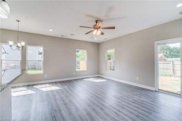 312B Duke St, Suffolk, VA 23434
