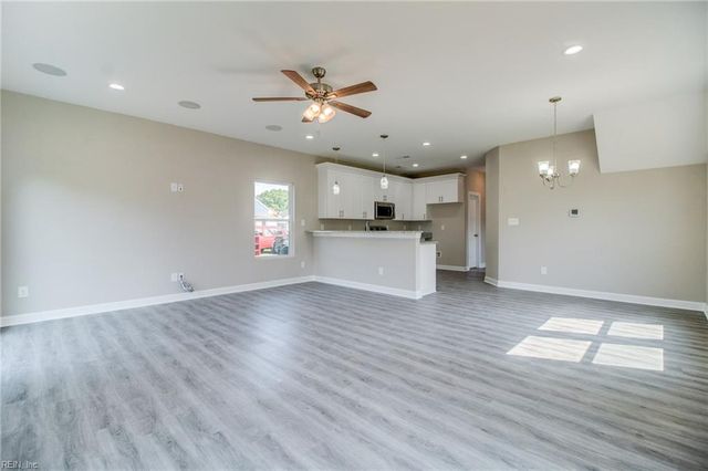 312B Duke St, Suffolk, VA 23434