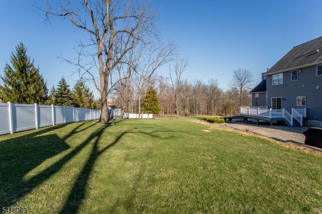4 Ashton Ct, Raritan Twp., NJ 08822