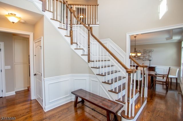 4 Ashton Ct, Raritan Twp., NJ 08822