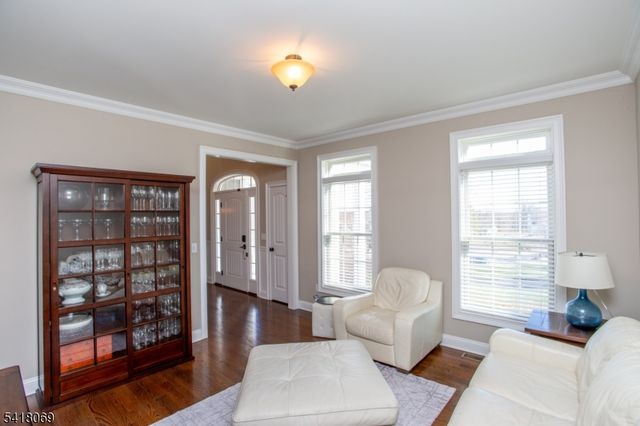 4 Ashton Ct, Raritan Twp., NJ 08822