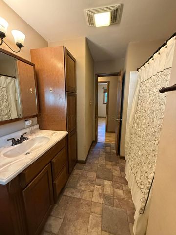 1110 S Haney Street, Spearman, TX 79081