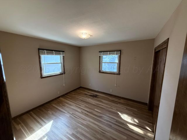 1110 S Haney Street, Spearman, TX 79081