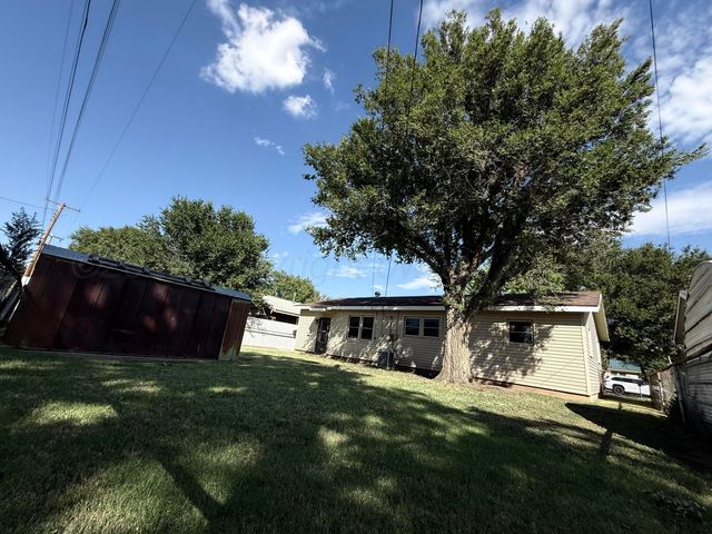 1110 S Haney Street, Spearman, TX 79081