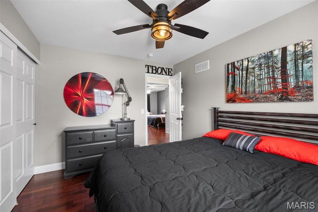 1447 Wood Haven Drive, St Charles, MO 63304
