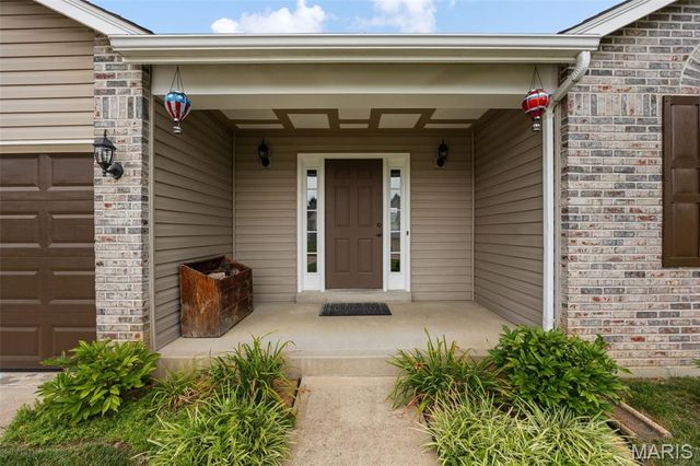 1447 Wood Haven Drive, St Charles, MO 63304