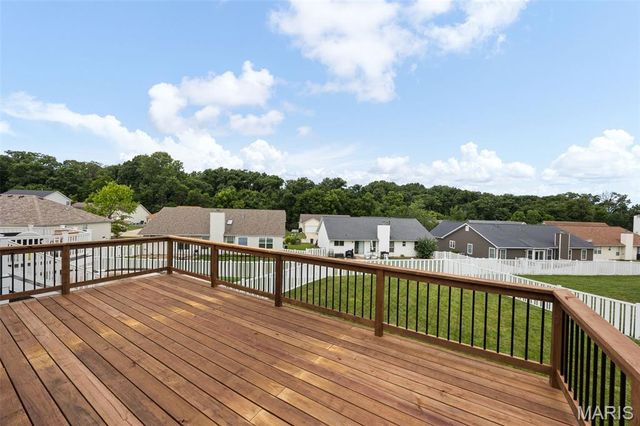 1447 Wood Haven Drive, St Charles, MO 63304