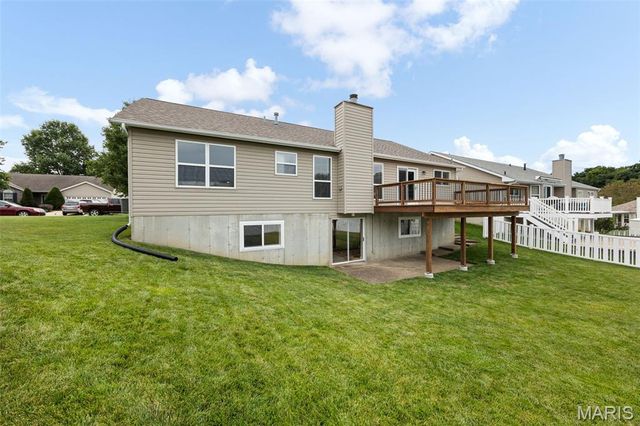 1447 Wood Haven Drive, St Charles, MO 63304