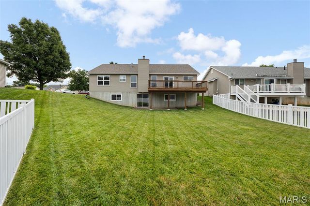 1447 Wood Haven Drive, St Charles, MO 63304