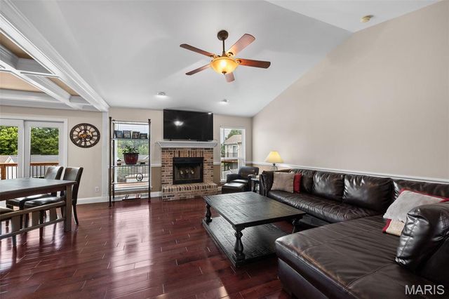 1447 Wood Haven Drive, St Charles, MO 63304