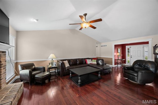 1447 Wood Haven Drive, St Charles, MO 63304