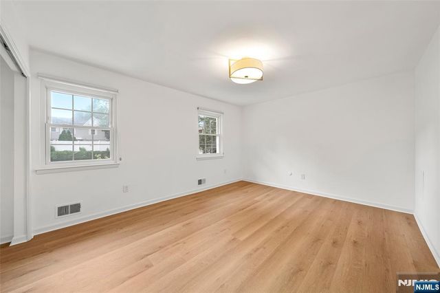 156 Parkview Drive 24, Teaneck, NJ 07666