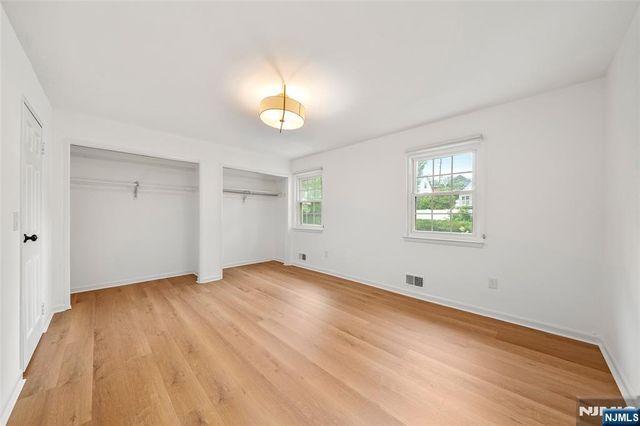 156 Parkview Drive 24, Teaneck, NJ 07666
