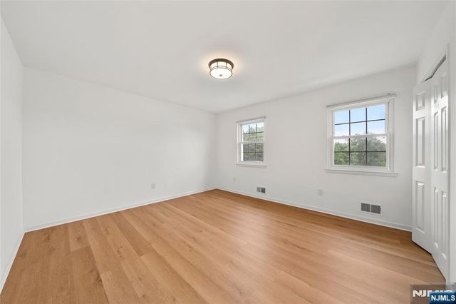 156 Parkview Drive 24, Teaneck, NJ 07666