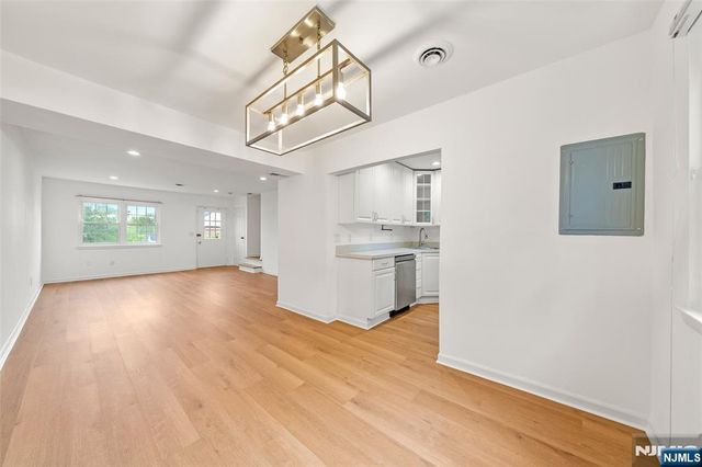 156 Parkview Drive 24, Teaneck, NJ 07666