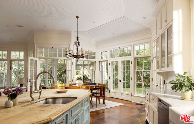 13127 Boca De Canon Lane, Los Angeles, CA 90049