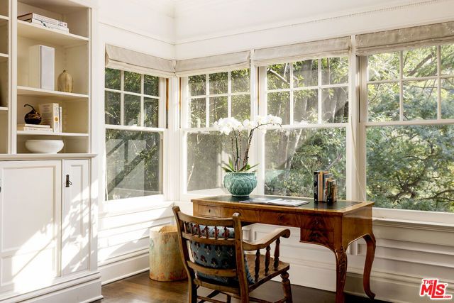 13127 Boca De Canon Lane, Los Angeles, CA 90049