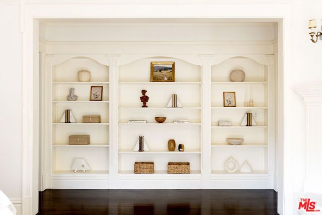 13127 Boca De Canon Lane, Los Angeles, CA 90049