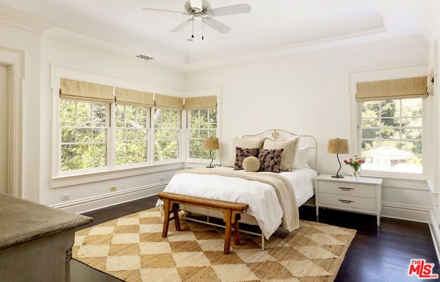 13127 Boca De Canon Lane, Los Angeles, CA 90049