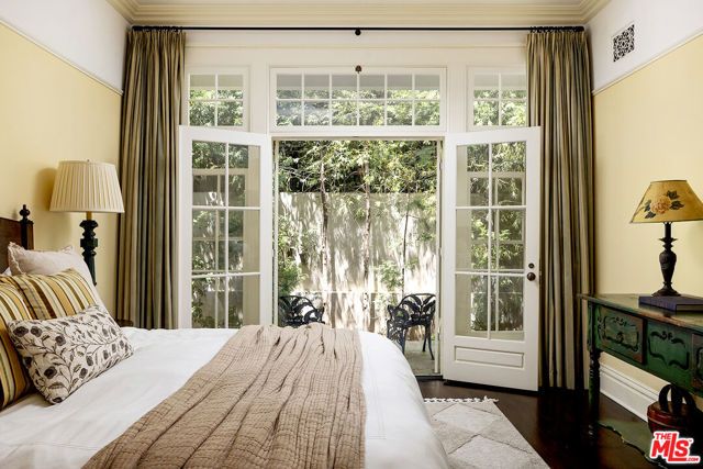 13127 Boca De Canon Lane, Los Angeles, CA 90049