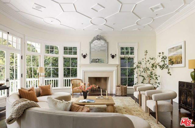 13127 Boca De Canon Lane, Los Angeles, CA 90049