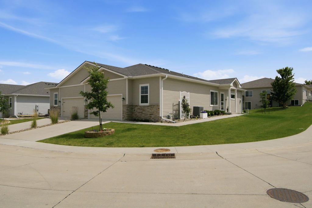 1458 Primrose Drive SE, Altoona, IA 50009