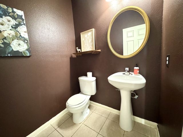 1100 Port Way, Crowley, TX 76036